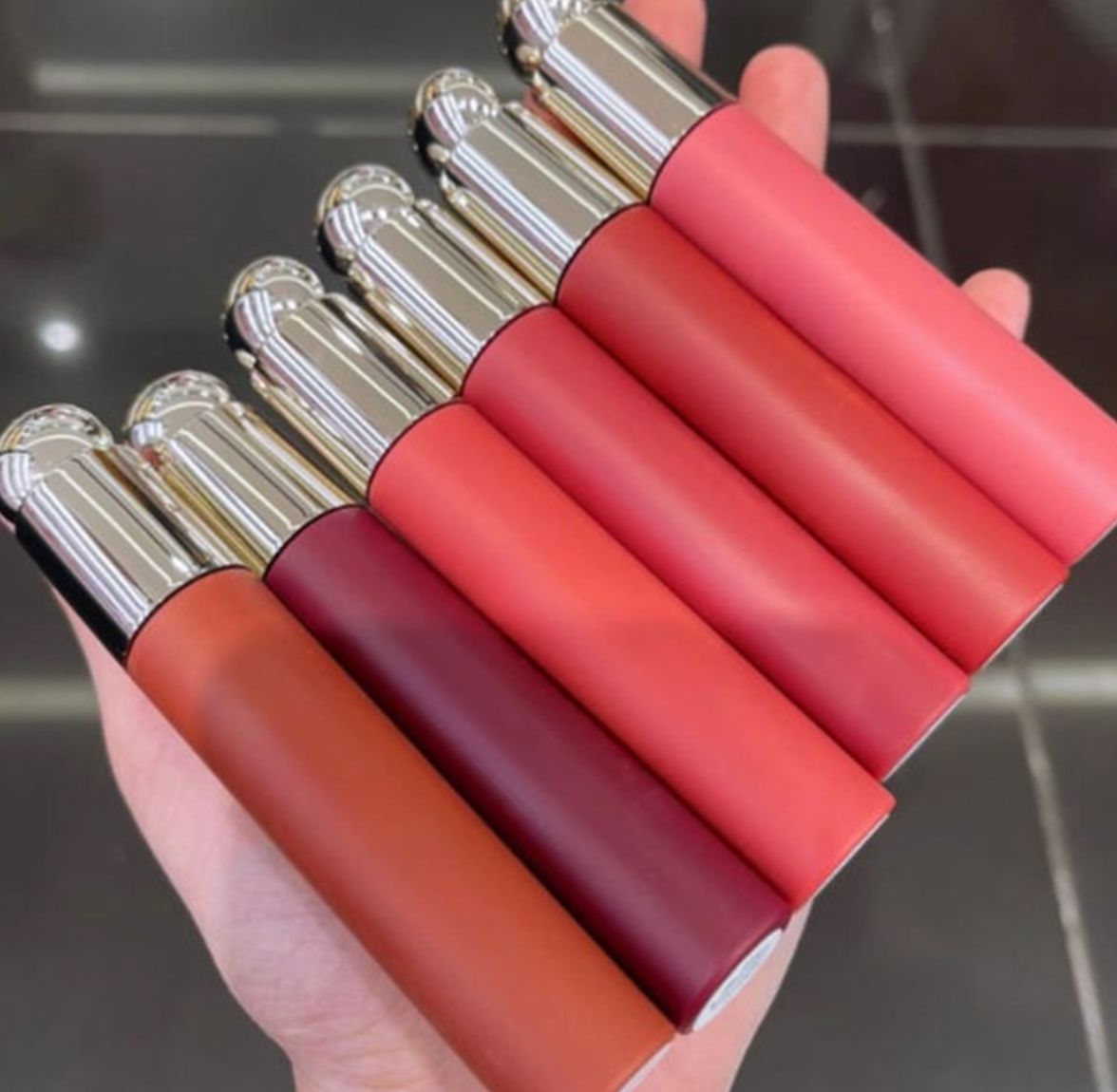 Moisturizing Lip Plumper Lipstick